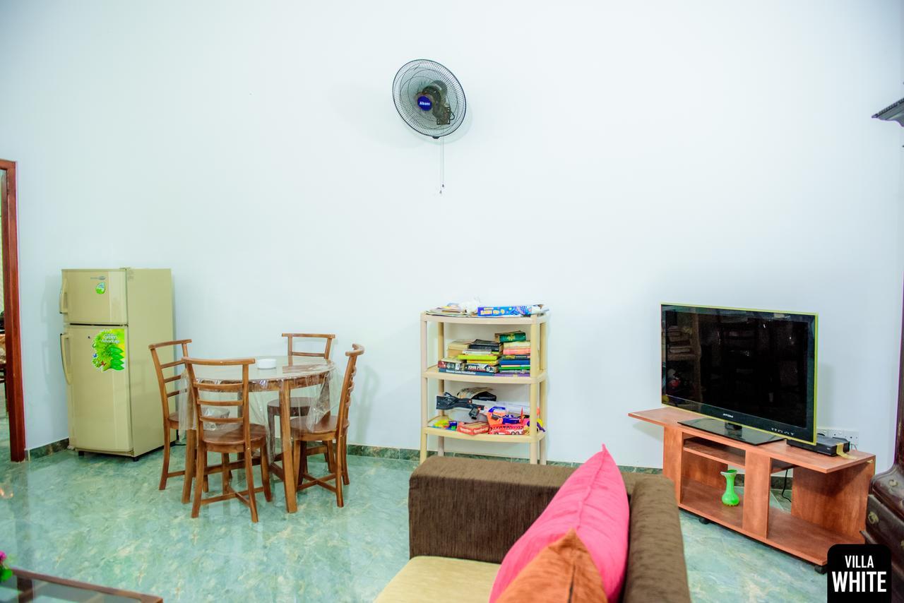 Villa White Hikkaduwa Luaran gambar