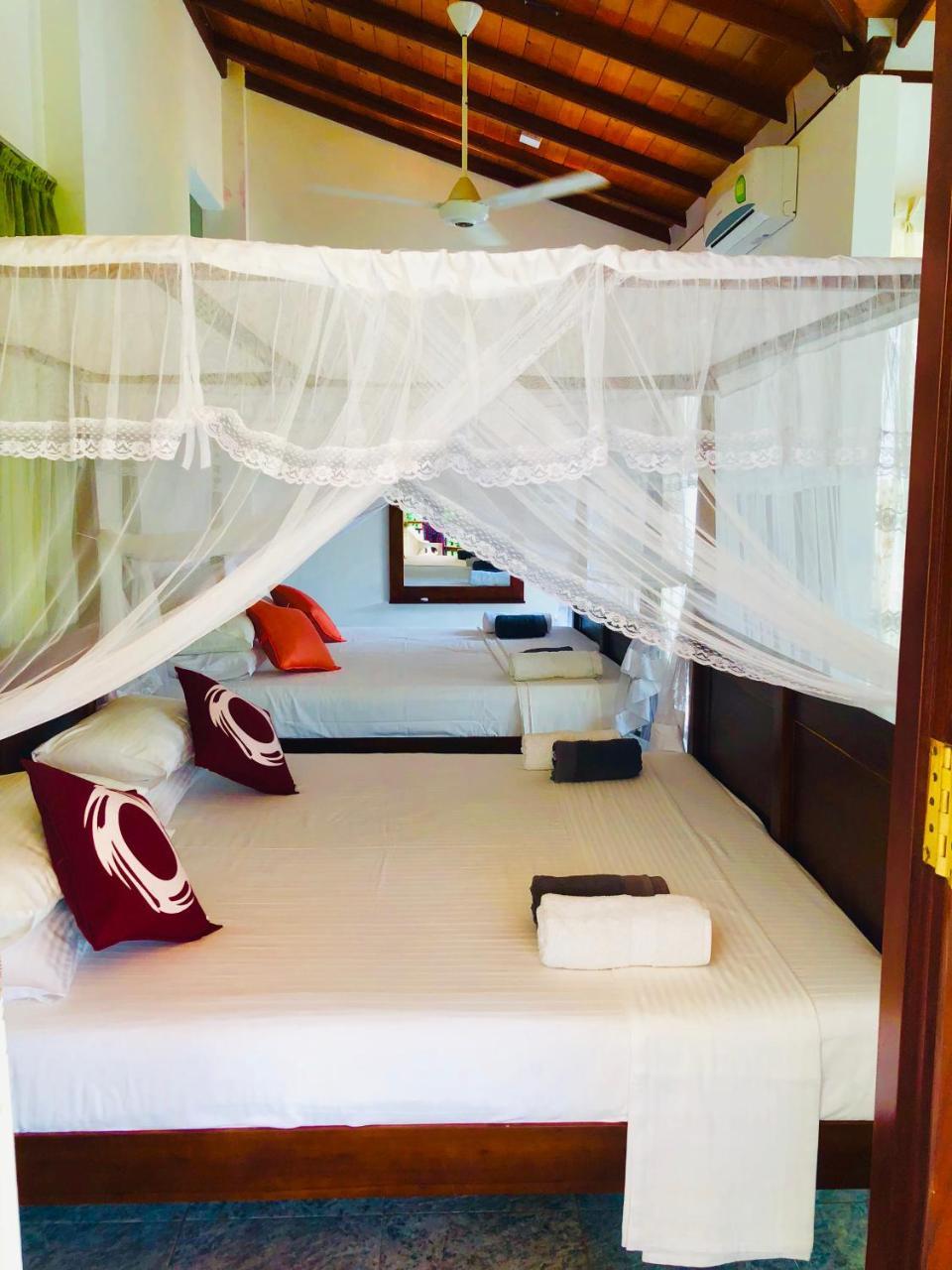 Villa White Hikkaduwa Luaran gambar